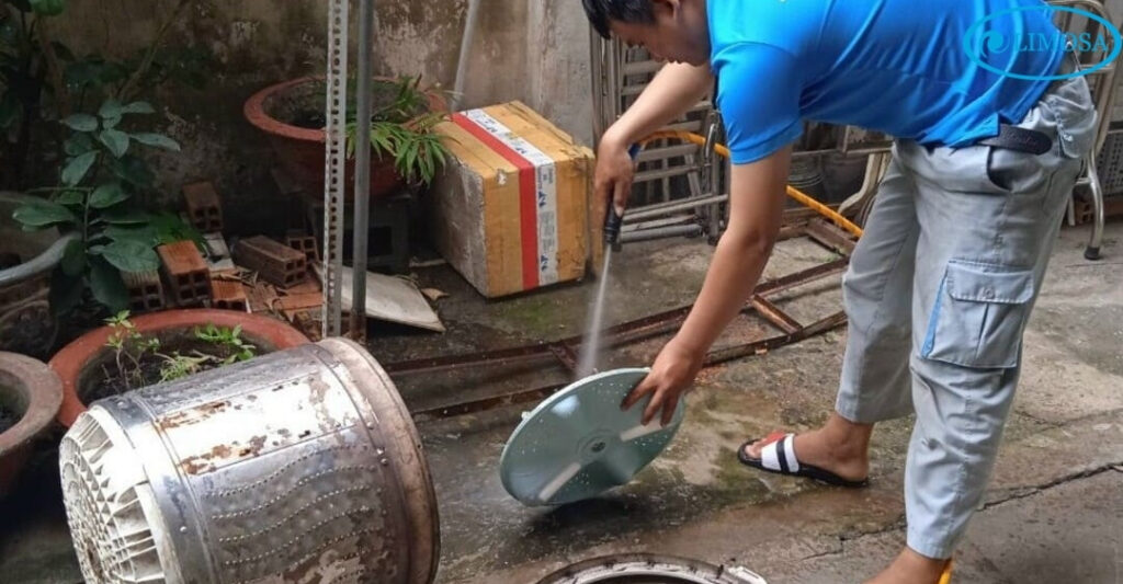 Bảng Giá Vệ Sinh Máy Giặt Tại Nhà TP. HCM Mới Cập Nhật 2025 Quy trình vệ sinh máy giặt