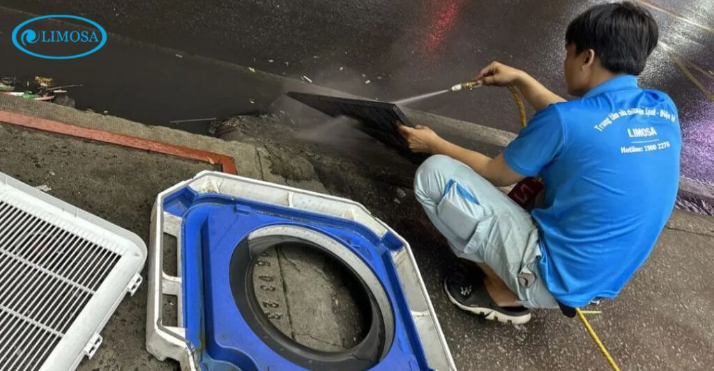 Sửa Máy Lạnh Tại Nhà 24/7 Có Mặt Trong 30 Phút Tại TPHCM Vệ sinh máy lạnh sau khi sửa cho khách hàng