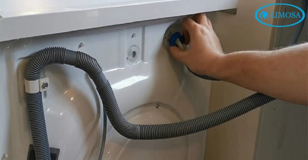Sửa Máy Giặt Aqua Báo Lỗi E11 - Cách Xử Lý Đơn Giản Tại Nhà Vệ sinh và kiểm tra dây cấp nước, lọc nước