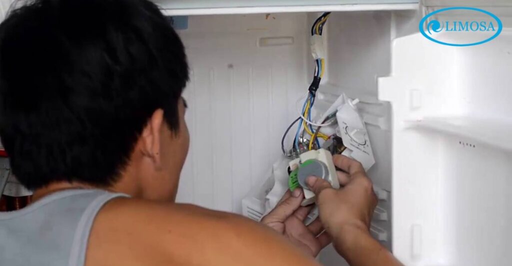 Những lưu ý quan trọng khi tháo quạt gió tủ lạnh Hitachi