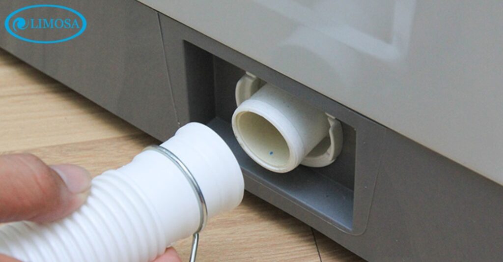 Sửa Lỗi E35 Máy Giặt Toshiba Tại Nhà Nhanh Chóng, Hiệu Quả Vệ sinh ống thoát nước máy giặt